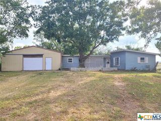 Foreclosed Home - 2285 FM 236, 77905