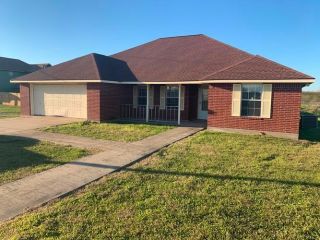 Foreclosed Home - 1130 Cheatham Rd, 77954