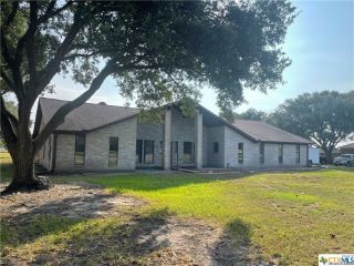 Foreclosed Home - 1107 FAIRLANE DR, 77962