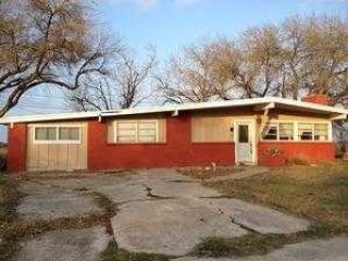 Foreclosed Home - 102 TRAVIS ST, 77979