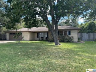Foreclosed Home - 1008 N NUECES ST, 77979