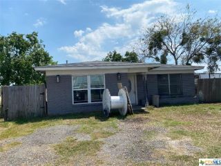 Foreclosed Home - 2142 SAILBOAT DR, 77979