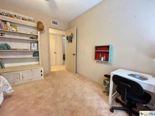 Foreclosed Home - 1212 W JEFFERSON AVE, 77982