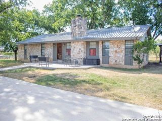 Foreclosed Home - 2933 US HIGHWAY 90 E, 78009