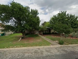 Foreclosed Home - 109 RIVER KNL, 78009