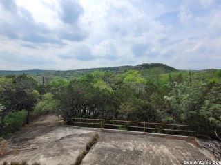 Foreclosed Home - 19940 SCENIC LOOP RD, 78023