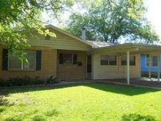 Foreclosed Home - 609 LAKE DR, 78028