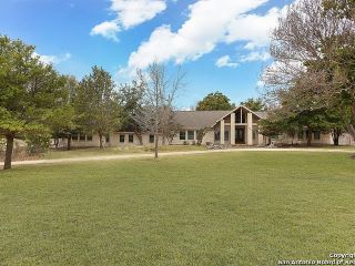 Foreclosed Home - 938 SADDLE CLUB DR, 78028