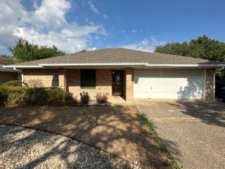Foreclosed Home - 112 SUMMER LOOP, 78028