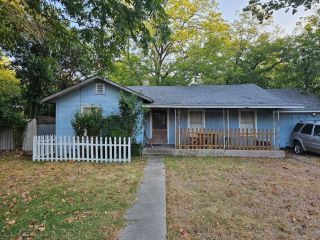Foreclosed Home - 505 JEFFERSON ST W, 78028