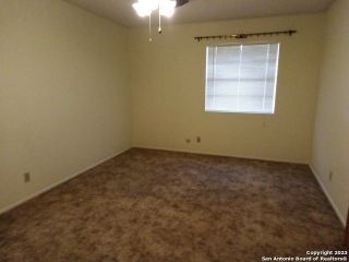 Foreclosed Home - 1040 OAKCREST DR, 78064