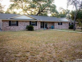 Foreclosed Home - 105 LIVE OAK DR, 78064