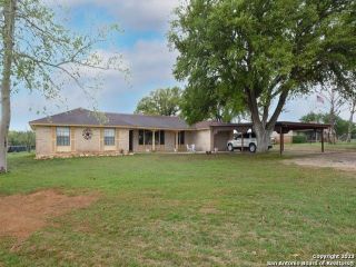 Foreclosed Home - 17205 US HIGHWAY 87 W, 78101