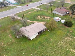 Foreclosed Home - 16950 US HIGHWAY 87 W, 78101