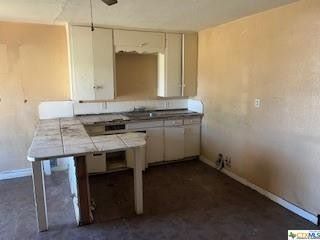 Foreclosed Home - 906 E CLARE ST, 78102