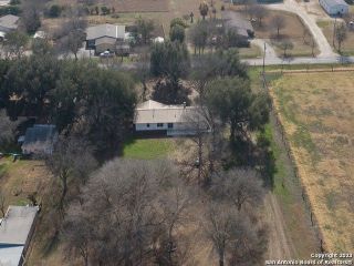 Foreclosed Home - 2302 BOLTON RD, 78124