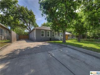 Foreclosed Home - 170 S WALNUT AVE, 78130