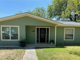 Foreclosed Home - 2737 BECKER ST, 78130