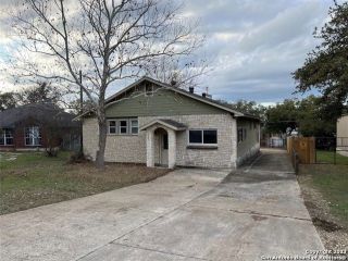 Foreclosed Home - 335 CINDY DR, 78133
