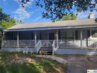 Foreclosed Home - 1572 SKYLINE HLS, 78133