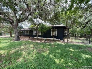 Foreclosed Home - 507 TWIN ELM DR, 78133