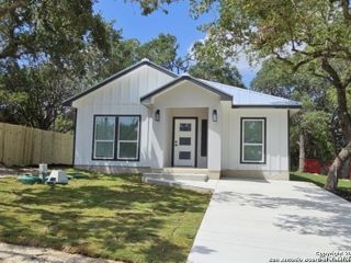 Foreclosed Home - 1522 COMFORT, 78133