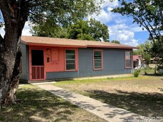 Foreclosed Home - 323 N OLIVE ST, 78155