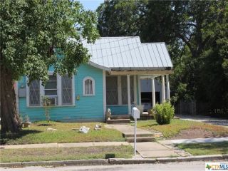 Foreclosed Home - 510 ELM ST, 78155