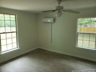Foreclosed Home - 740 S RIVER ST, 78155