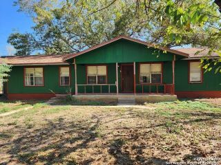 Foreclosed Home - 608 US HIGHWAY 87 E, 78160
