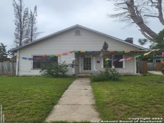 Foreclosed Home - 1418 W LYNWOOD AVE, 78201