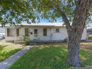 Foreclosed Home - 1126 W LULLWOOD AVE, 78201