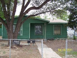 Foreclosed Home - 2011 LAMAR, 78202