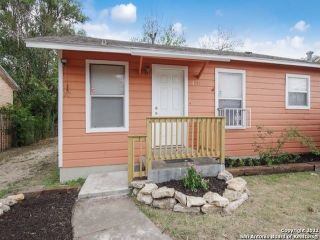 Foreclosed Home - 2014 HAYS ST, 78202