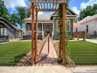 Foreclosed Home - 1515 W HOUSTON ST, 78207
