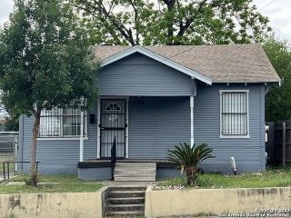 Foreclosed Home - 2308 W MARTIN ST, 78207
