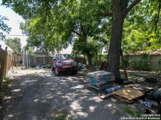 Foreclosed Home - 1506 W TRAVIS ST, 78207