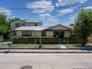 Foreclosed Home - 1112 W MAYFIELD BLVD, 78211