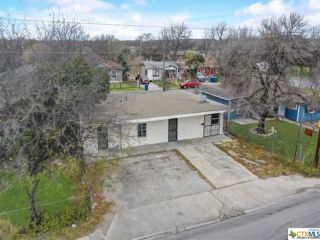 Foreclosed Home - 667 N GENERAL MCMULLEN DR, 78228
