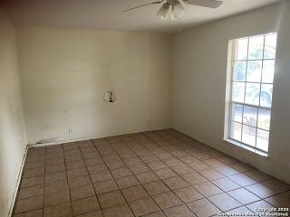 Foreclosed Home - 5402 EAGLEWOOD ST, 78233