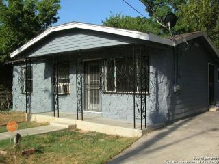 Foreclosed Home - 1027 S SAN JOAQUIN AVE, 78237