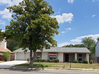 Foreclosed Home - 6610 HUEBNER RD, 78238