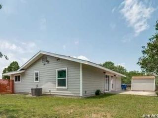 Foreclosed Home - 8303 RUNNING HORSE ST, 78242