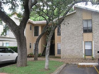 Foreclosed Home - 2718 OLD FIELD DR APT 401, 78247