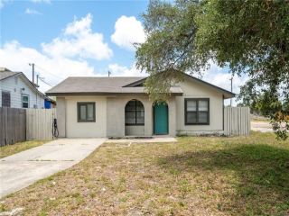 Foreclosed Home - 1032 S 10TH ST, 78336