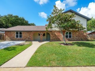 Foreclosed Home - 1639 W PALM DR, 78336