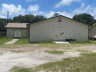 Foreclosed Home - 825 S WHITNEY ST, 78336