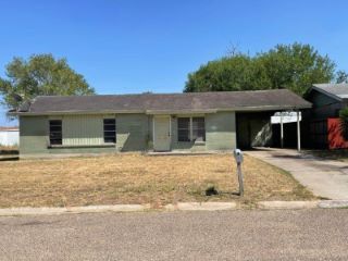 Foreclosed Home - 910 S FRANS ST, 78361
