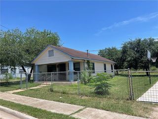 Foreclosed Home - 306 E KOHLER ST, 78361