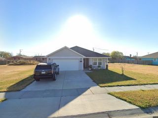 Foreclosed Home - 2368 SCOTTS CIR, 78362